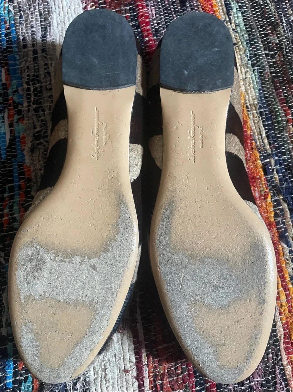 Salvatore Ferragamo Two-Tone Vara Bow Flats - Black & Beige